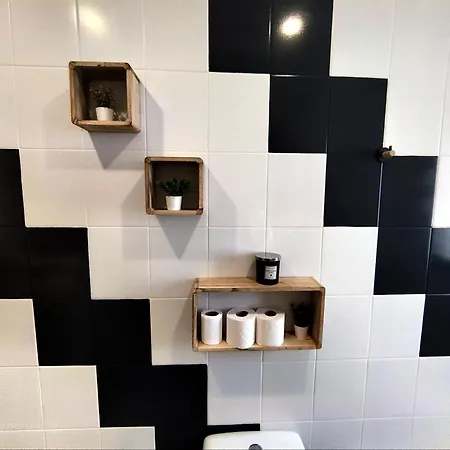 En Compartido W Host Quarto em Acomodações Particulares Alicante